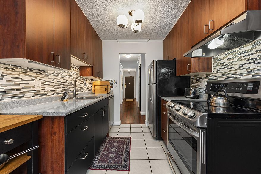 204 725 Commercial Drive