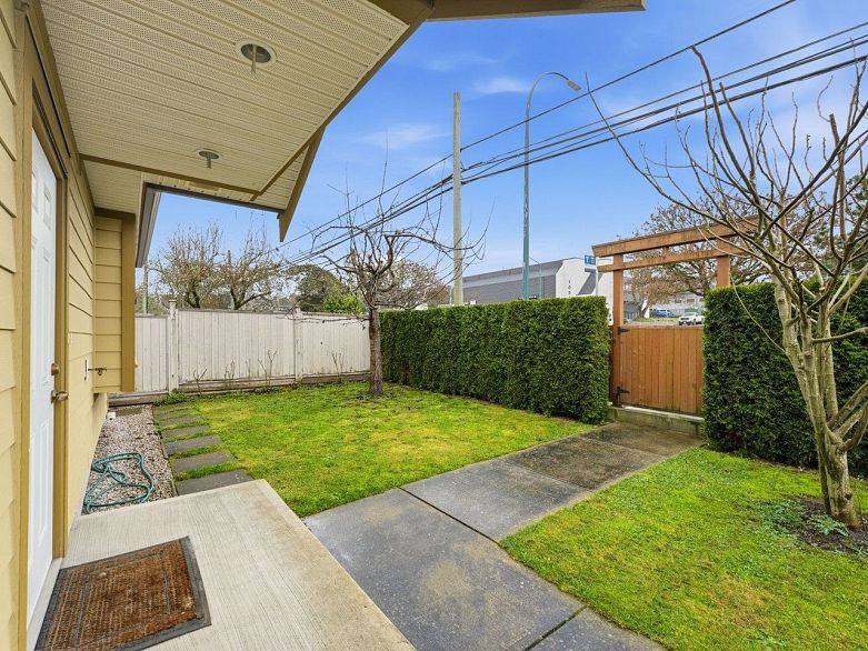 1115 Boundary Road