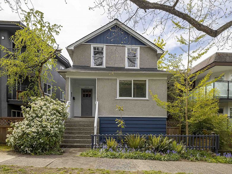 2258 Oxford Street