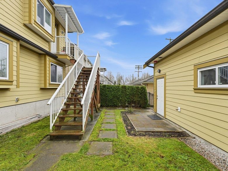 1115 Boundary Road