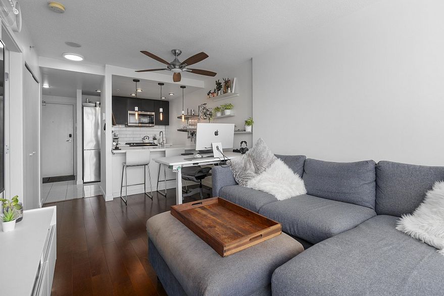 2903 928 Beatty Street