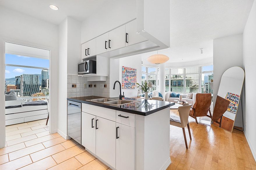 3605 1199 Marinaside Crescent