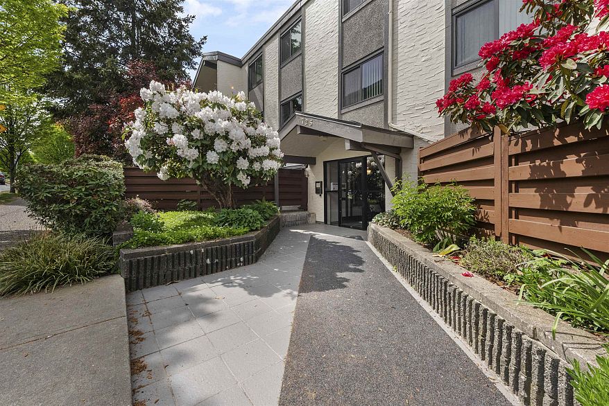 204 725 Commercial Drive