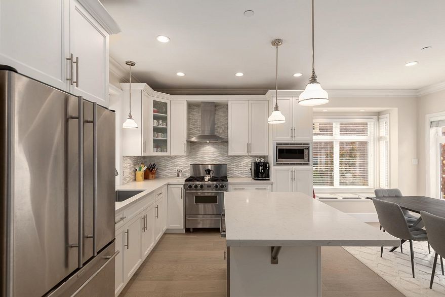 682 W 13th Avenue