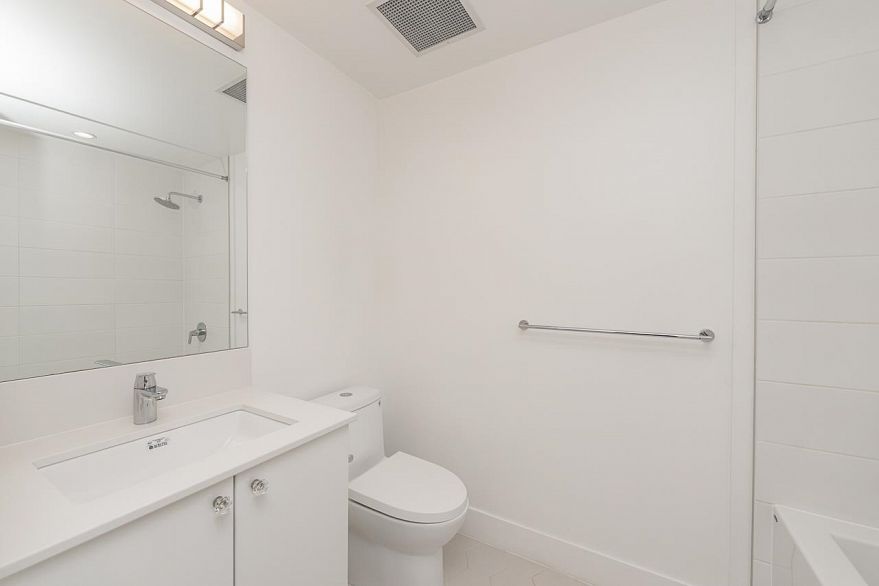807 2435 Kingsway