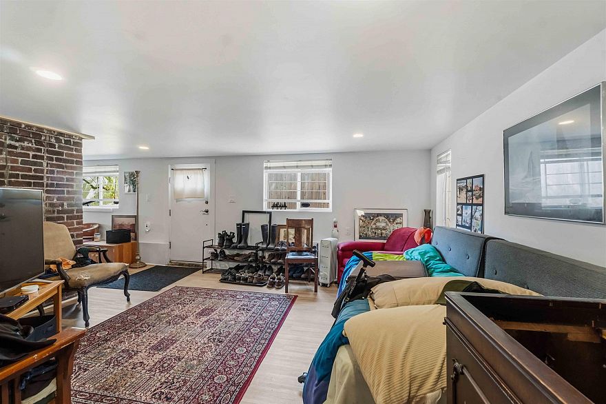 2497 Wall Street