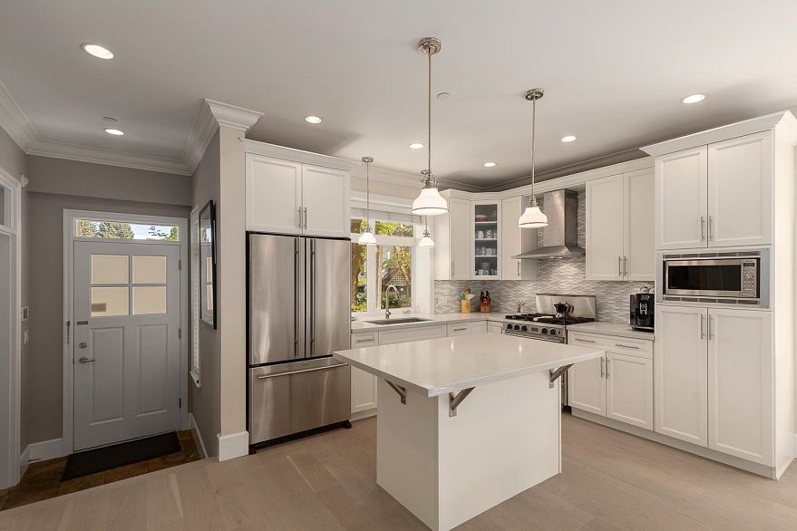 682 W 13th Avenue