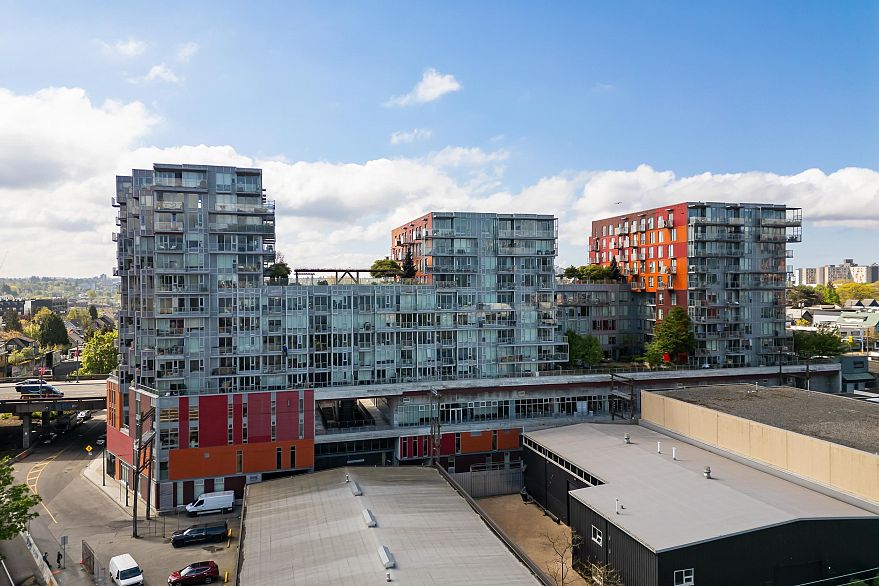 909 955 E Hastings Street