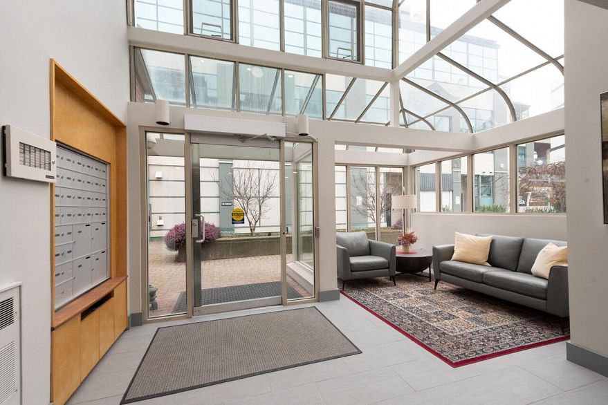 302 1502 Island Park Walk