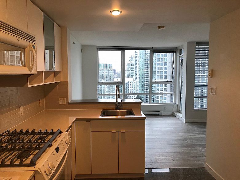 2201 939 Expo Boulevard