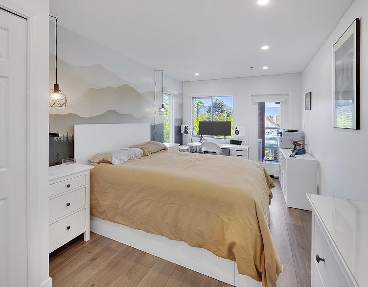207 3280 W Broadway