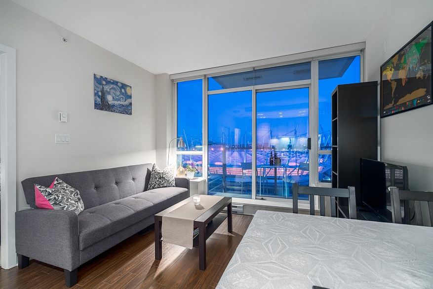 1905 821 Cambie Street