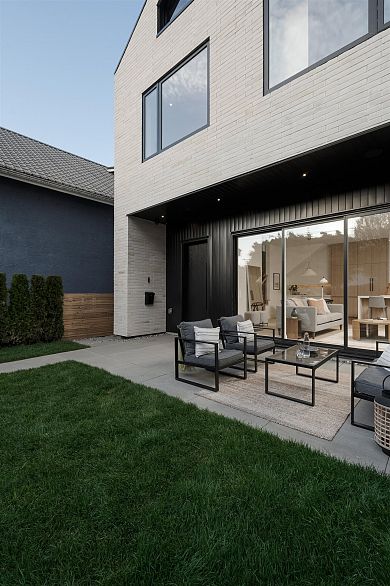 2256 Garden Drive