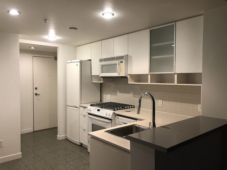 2201 939 Expo Boulevard
