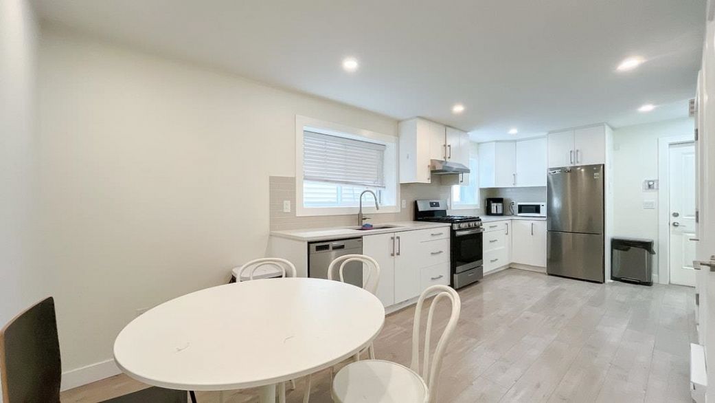 320 E 57th Avenue