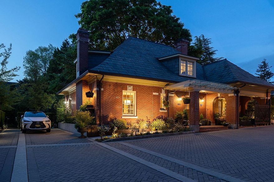 1501 Atlas Lane