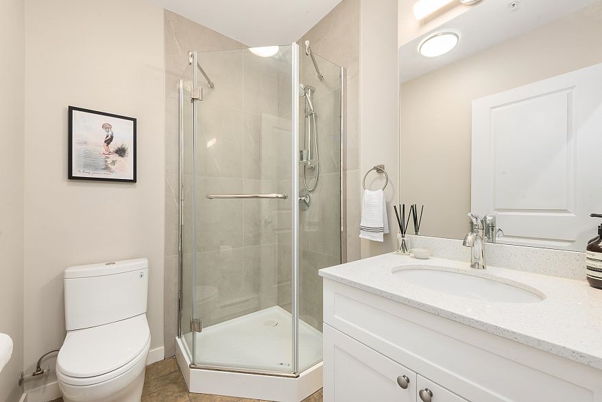 888 W 15th Avenue