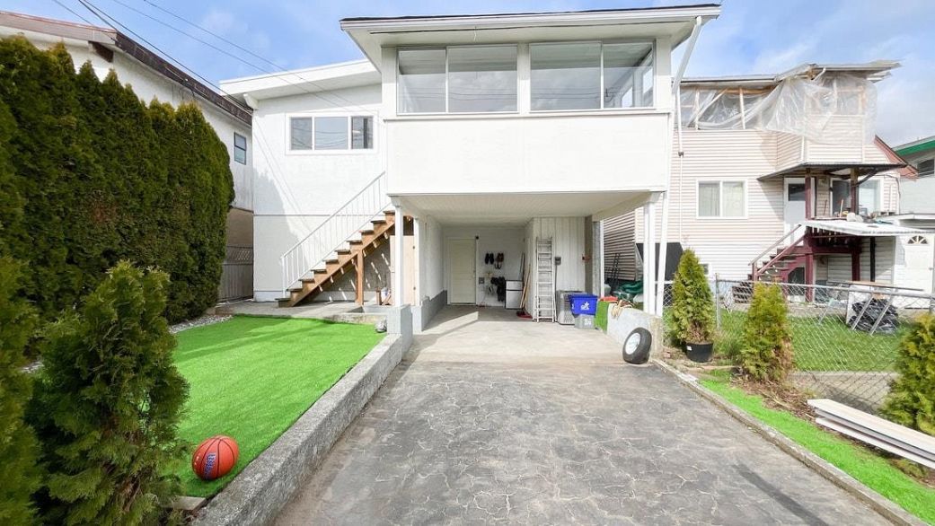 320 E 57th Avenue