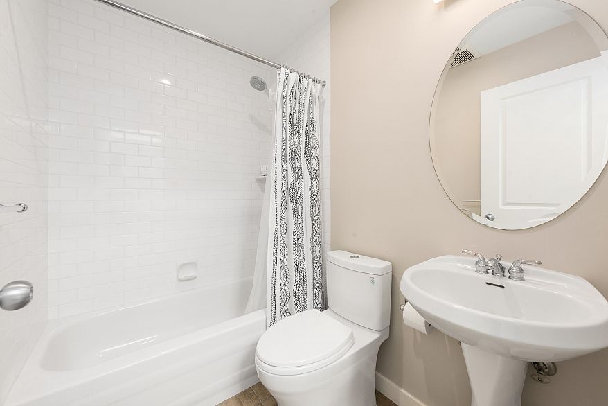 888 W 15th Avenue