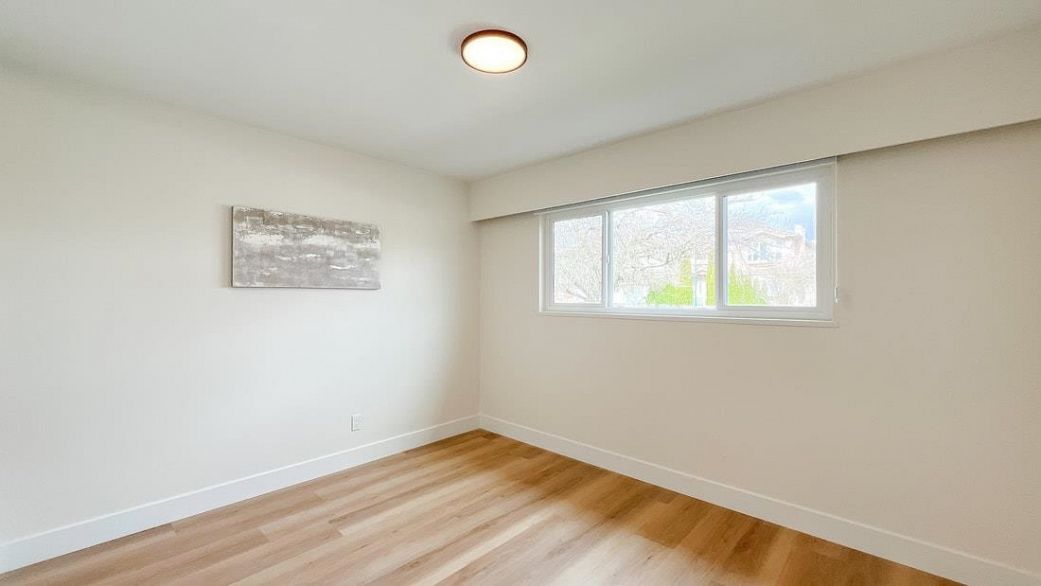 320 E 57th Avenue