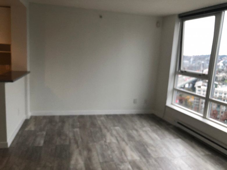 2201 939 Expo Boulevard