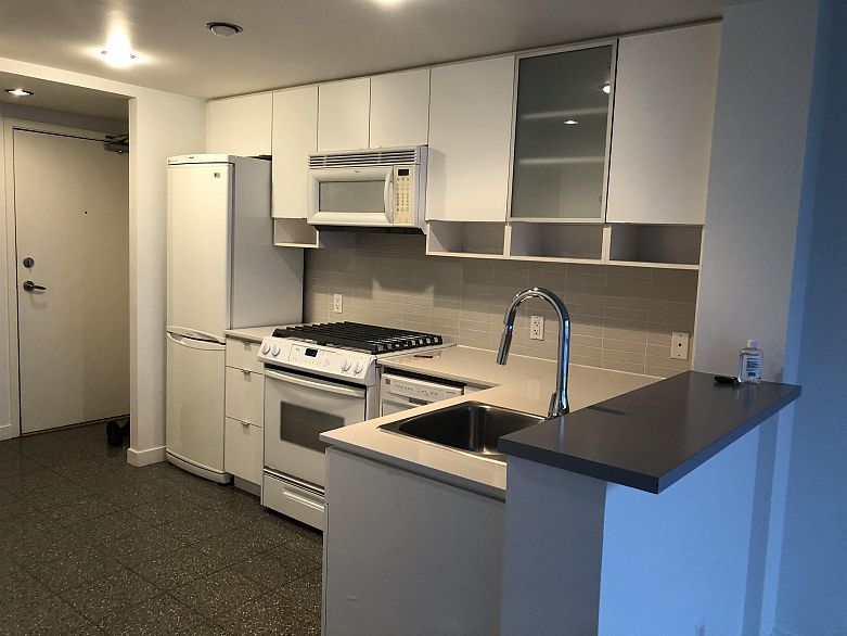 2201 939 Expo Boulevard