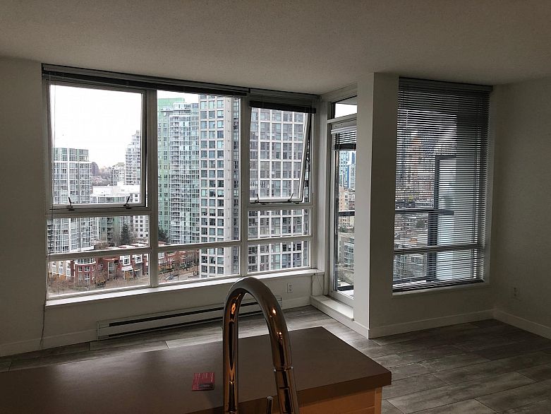 2201 939 Expo Boulevard