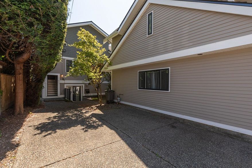 1935 W 12th Avenue