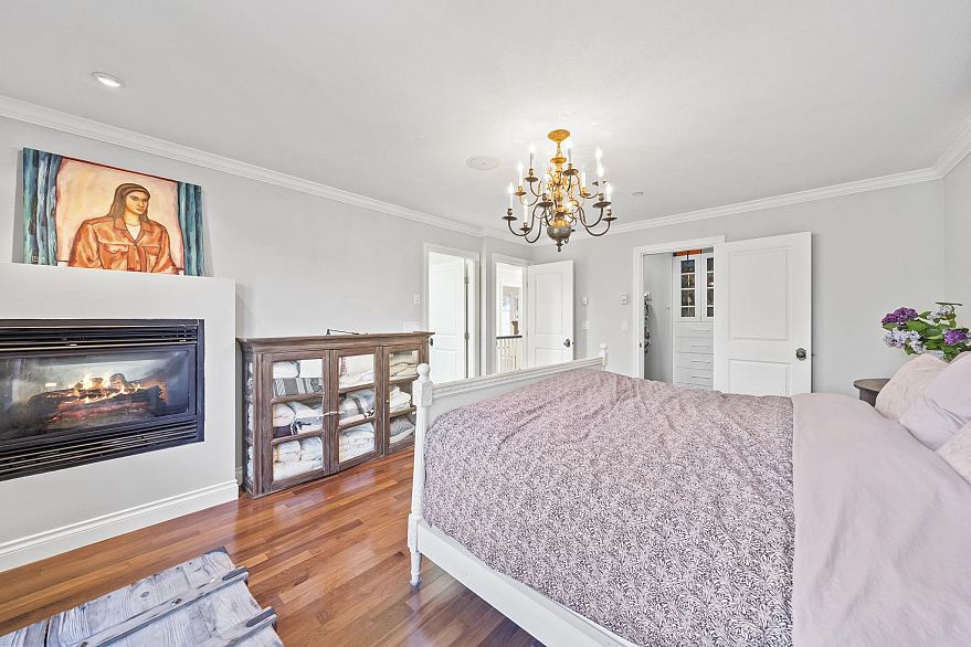 125 W 39th Avenue