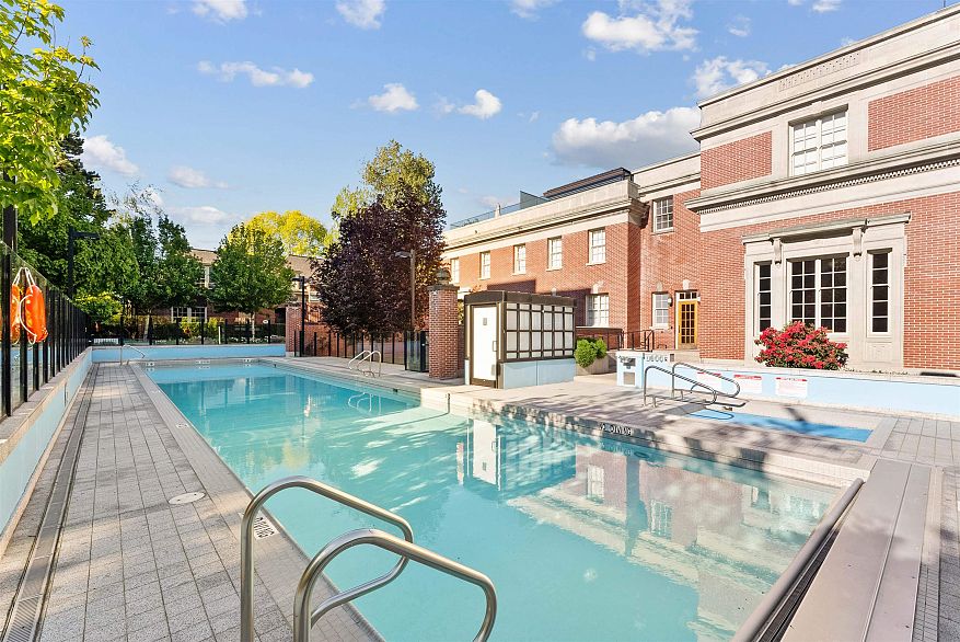 1512 Atlas Lane