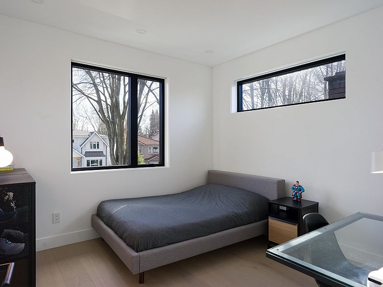 91 E 40th Avenue