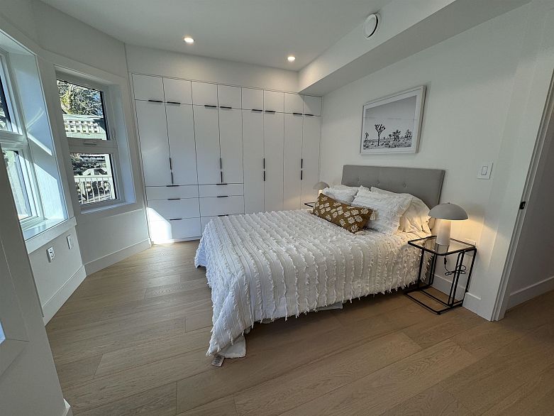3383 Victoria Drive
