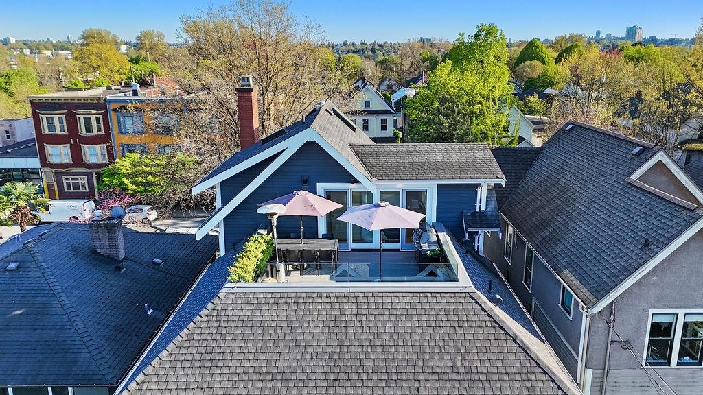 867 E Georgia Street