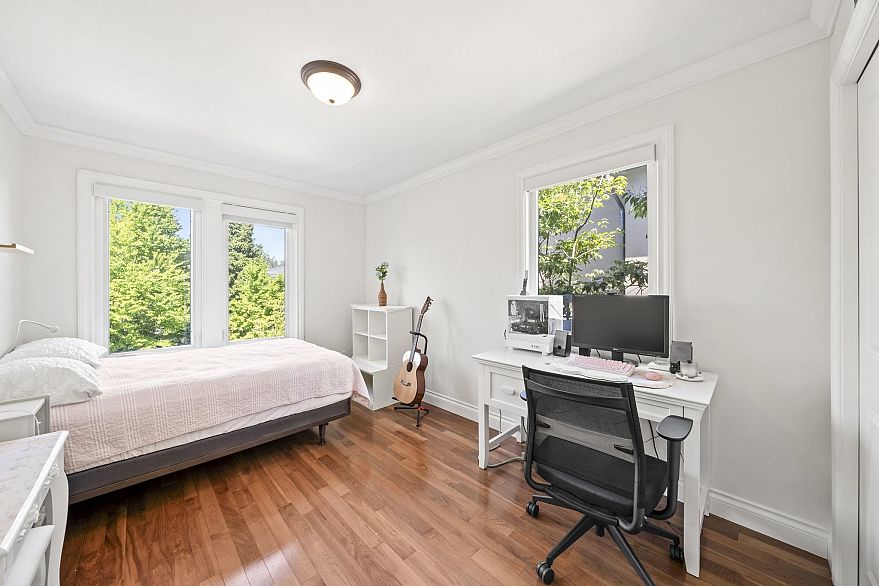125 W 39th Avenue