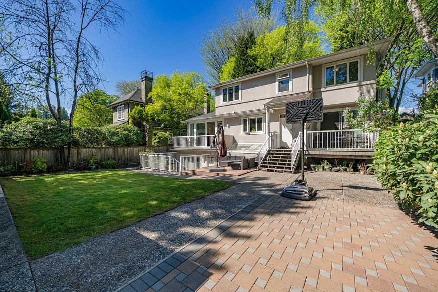 2374 W 35th Avenue