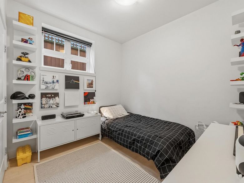 83 W 15th Avenue