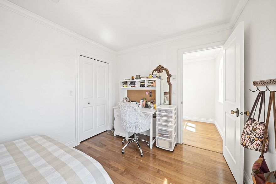 125 W 39th Avenue
