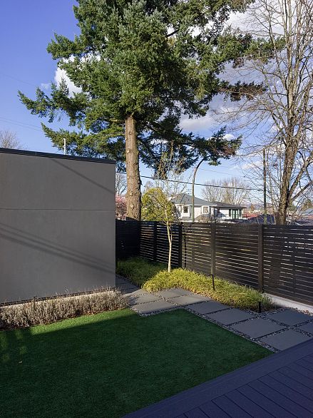 91 E 40th Avenue