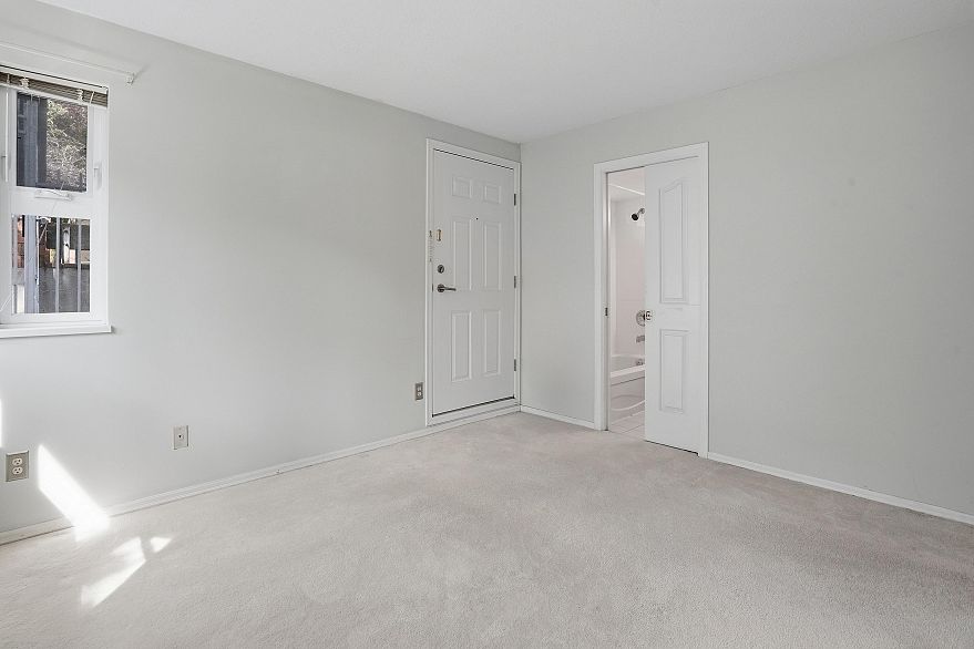 737 W 7th Avenue
