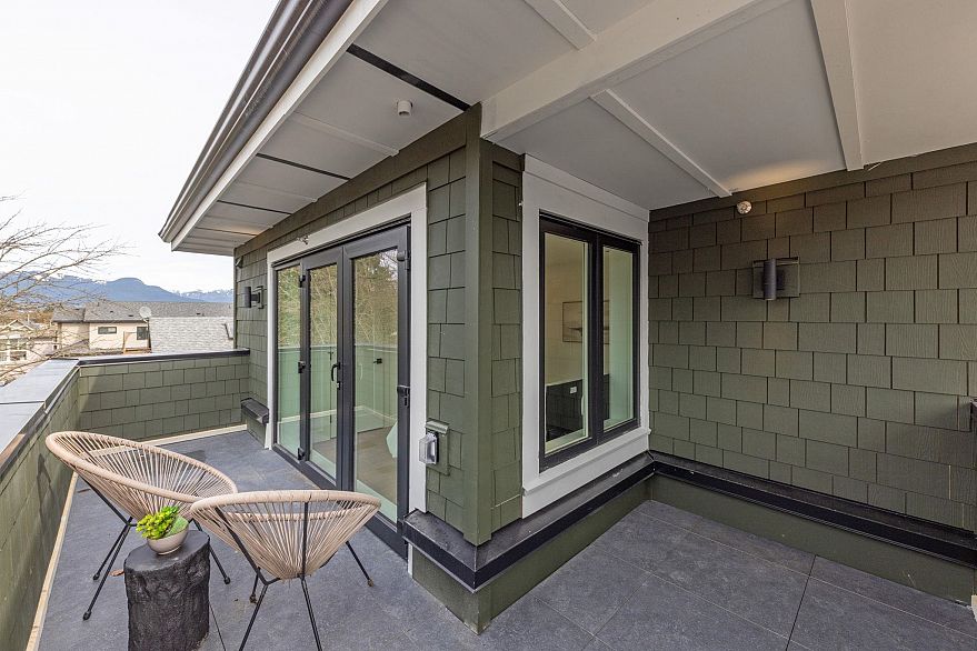 3383 Victoria Drive