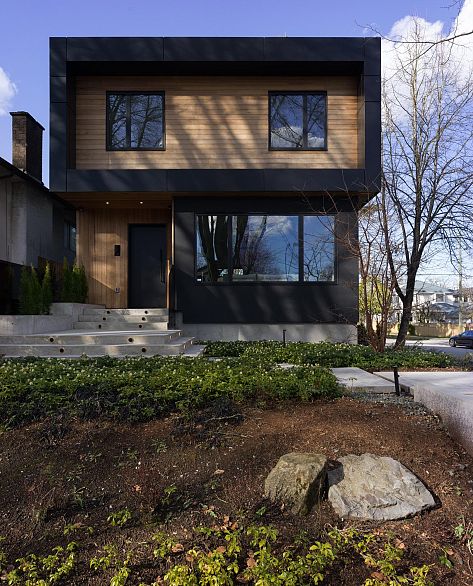 91 E 40th Avenue