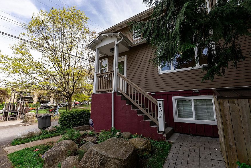 832 Salsbury Drive