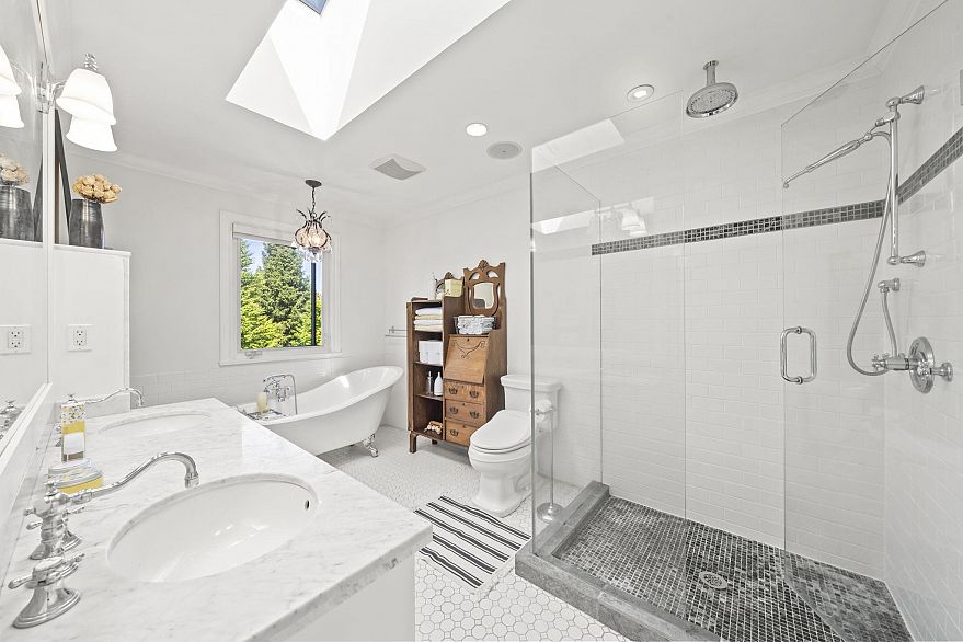 125 W 39th Avenue