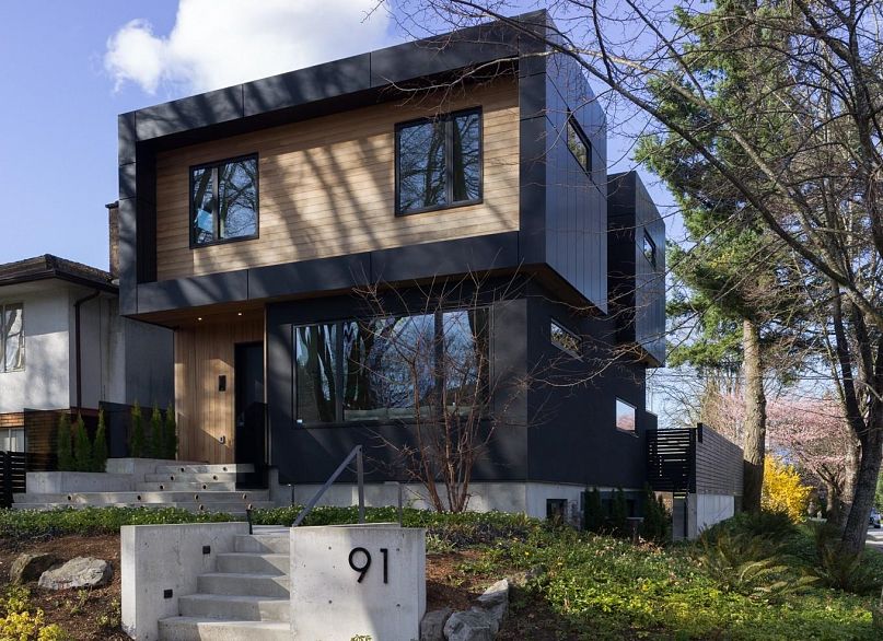 91 E 40th Avenue