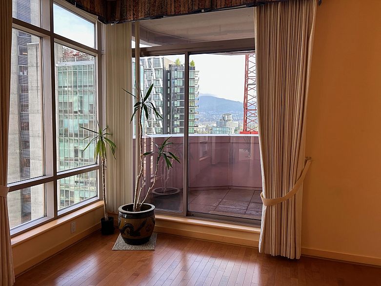 13C 1500 Alberni Street