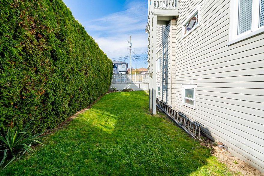 111 E 61st Avenue