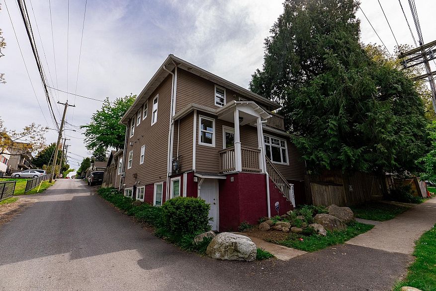 832 Salsbury Drive