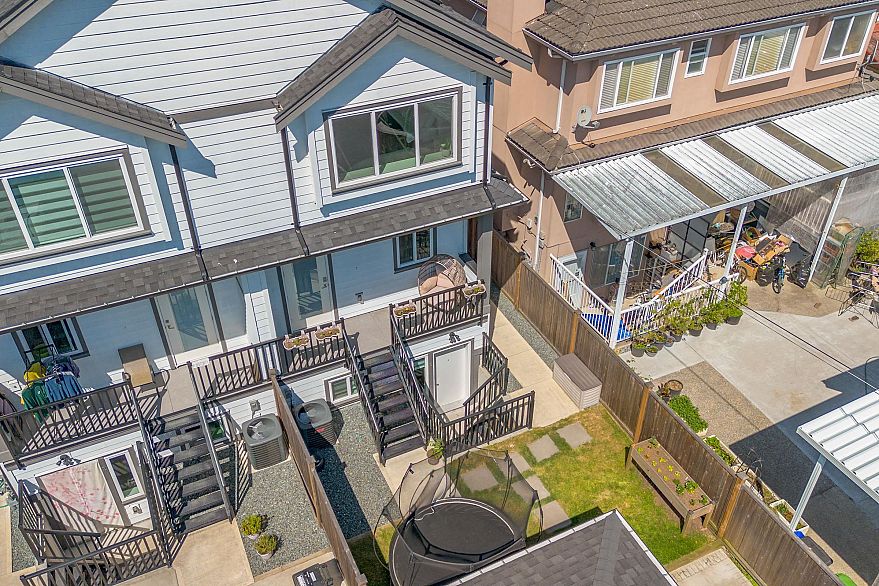 2868 E 49th Avenue