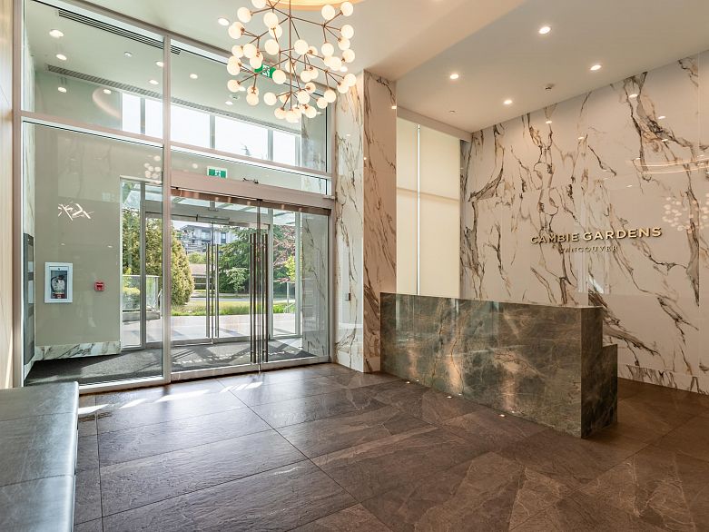 1704 7433 Cambie Street