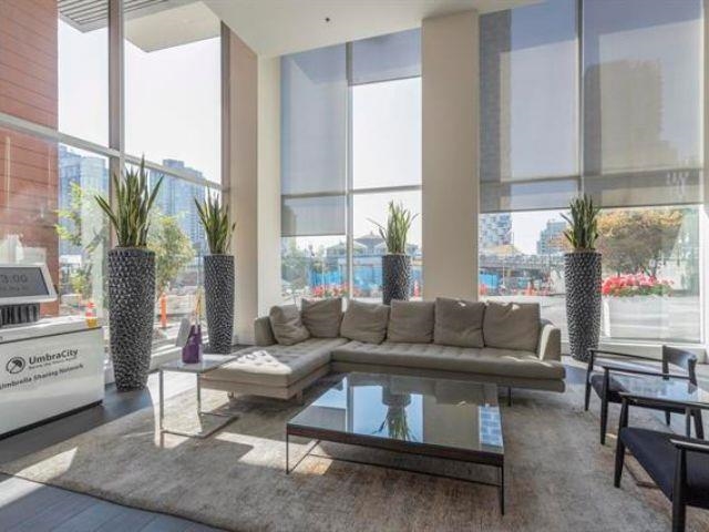 1805 1351 Continental Street